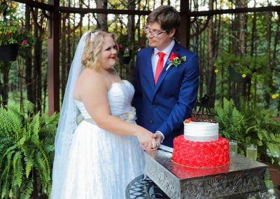 Cake Cutting on Queens Deck - Wedding Venues Georgia