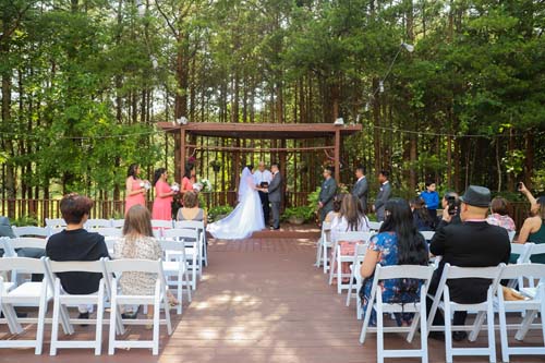 Outdoor Wedding Venues In North Georgia - Queen's Deck